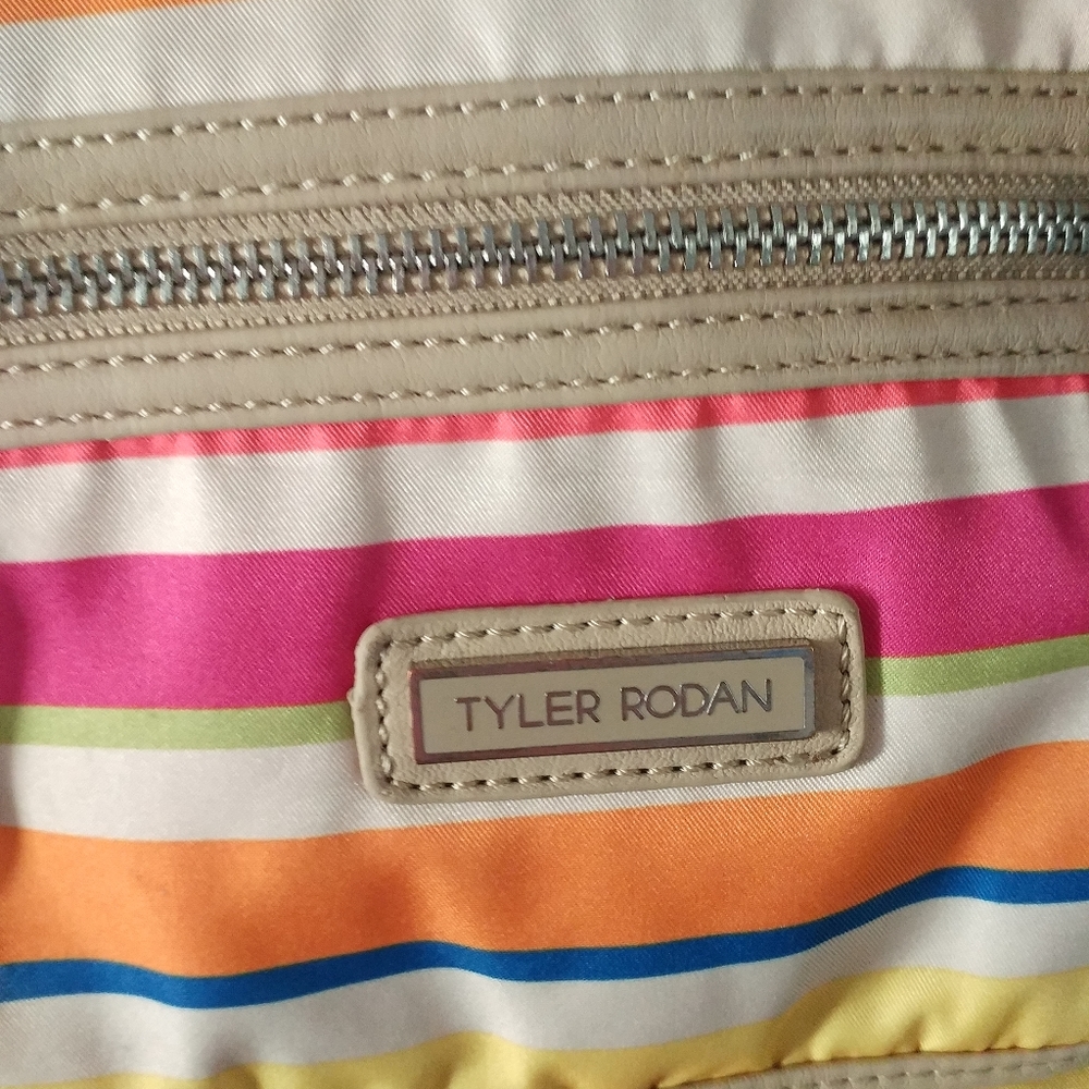 Tyler Rodan - Picture 3 of 7